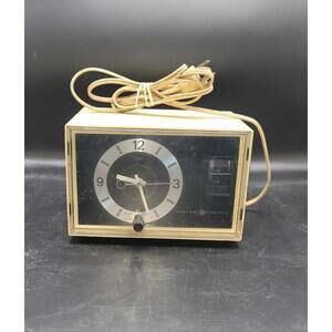 VINTAGE ‘70s General Electric C1400A AM Beige Clock Radio. WORKS!